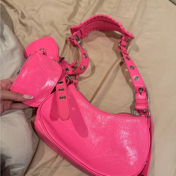 Hot pink shoulder bag - Picture 2 of 3